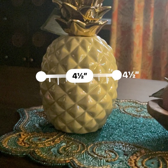 Two Ceramic Pineapples - Picture 5 of 5
